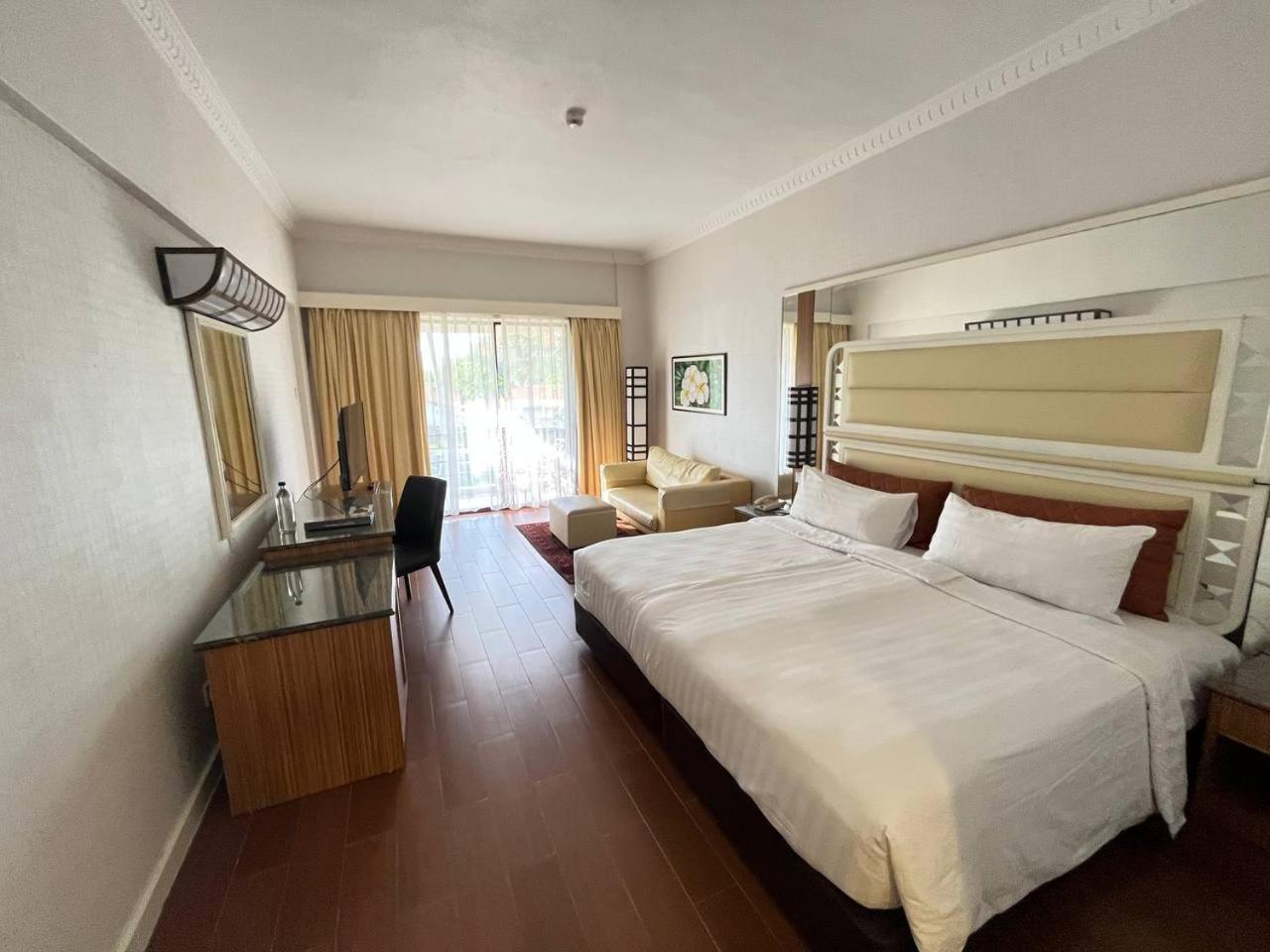Holiday Villa Resort & Beachclub Langkawi Pantai Cenang  Eksteriør billede